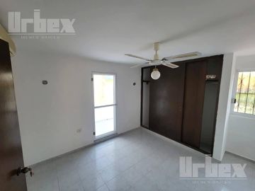 CASA EN VENTA DE 4 RECAMARAS EN FRACC. LAS QUINTAS, CAMPECHE.