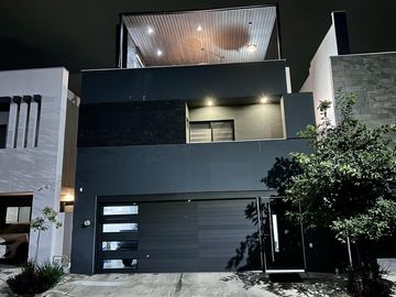 Casa en venta Dominio Cumbres