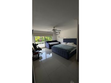 VENTA  DE CASA DUPLEX CON BALCON EN ZONA EXCLUSIVA ALTOS DEL GOLF