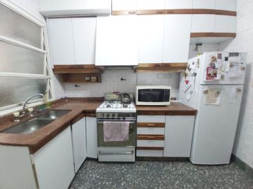 DEPARTAMENTO 4 AMBIENTES VENTA FLORES BALCON