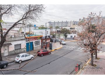 VENTA CASA 4 AMBIENTES CON COCHERA. MURGUIONDO 4600, VILLA LUGANO.