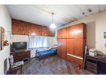 VENTA CASA 4 AMBIENTES CON COCHERA. MURGUIONDO 4600, VILLA LUGANO.