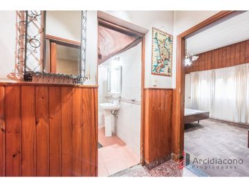 VENTA CASA 4 AMBIENTES CON COCHERA. MURGUIONDO 4600, VILLA LUGANO.