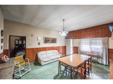 VENTA CASA 4 AMBIENTES CON COCHERA. MURGUIONDO 4600, VILLA LUGANO.