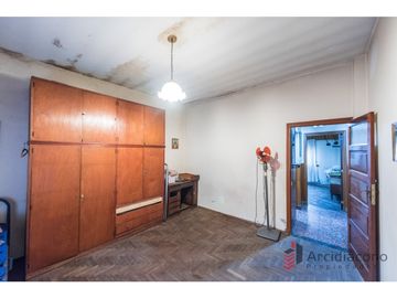 VENTA CASA 4 AMBIENTES CON COCHERA. MURGUIONDO 4600, VILLA LUGANO.