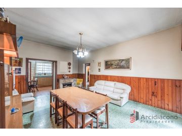 VENTA CASA 4 AMBIENTES CON COCHERA. MURGUIONDO 4600, VILLA LUGANO.