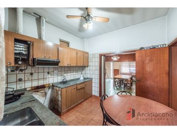 VENTA CASA 4 AMBIENTES CON COCHERA. MURGUIONDO 4600, VILLA LUGANO.