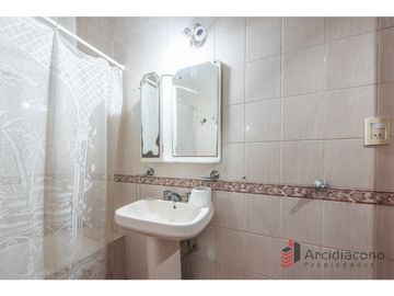 VENTA CASA 4 AMBIENTES CON COCHERA. MURGUIONDO 4600, VILLA LUGANO.