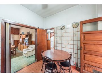 VENTA CASA 4 AMBIENTES CON COCHERA. MURGUIONDO 4600, VILLA LUGANO.