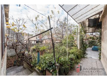 VENTA CASA 4 AMBIENTES CON COCHERA. MURGUIONDO 4600, VILLA LUGANO.
