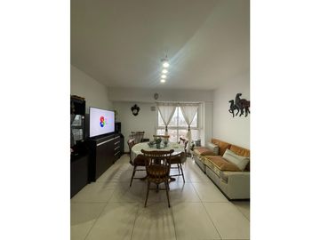 3 AMBIENTES A LA CALLE Córdoba 1737