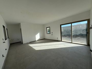CASA EN VENTA BARRIO PRIVADO ESTANCIA BULNES