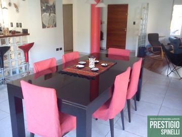 Casa en venta de 4 dormitorios en Altos de Palihue
