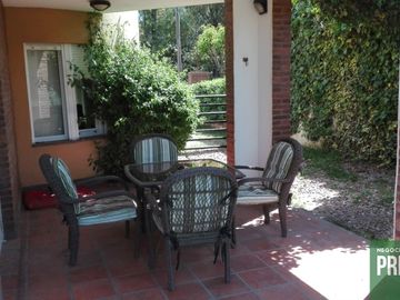 Casa en venta de 4 dormitorios en Altos de Palihue