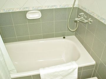 VENDO DUPLEX CENTRO AMOBLADO