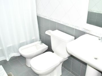 VENDO DUPLEX CENTRO AMOBLADO