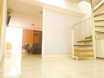 VENDO DUPLEX CENTRO AMOBLADO