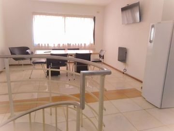 VENDO DUPLEX CENTRO AMOBLADO