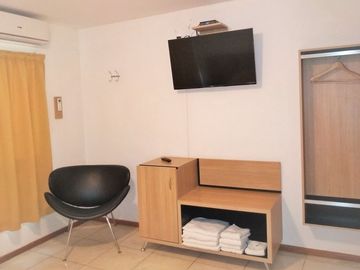 VENDO DUPLEX CENTRO AMOBLADO