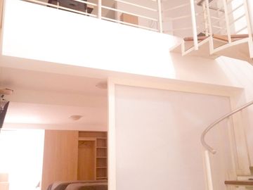 VENDO DUPLEX CENTRO AMOBLADO