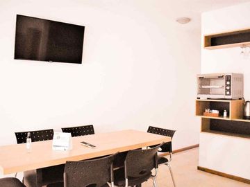 VENDO DUPLEX CENTRO AMOBLADO