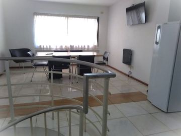 VENDO DUPLEX CENTRO AMOBLADO