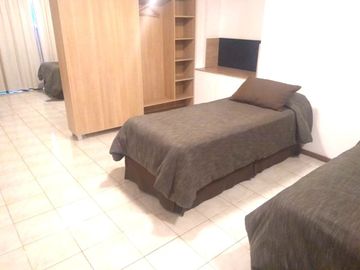 VENDO DUPLEX CENTRO AMOBLADO