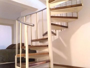 VENDO DUPLEX CENTRO AMOBLADO