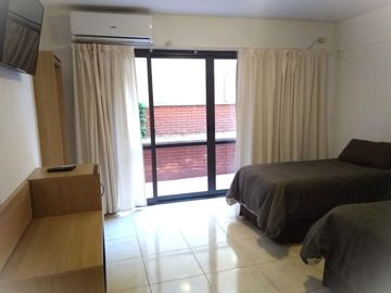 VENDO DUPLEX CENTRO AMOBLADO