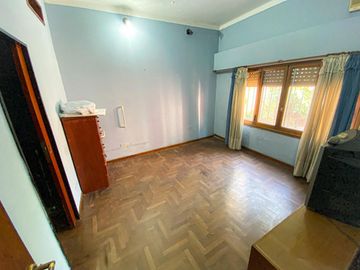 VENTA DE PH INTERNO 4 AMBIENTES C/ PATIO BANFIELD