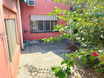 VENTA DE PH INTERNO 4 AMBIENTES C/ PATIO BANFIELD