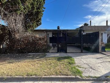 CASA 3 AMBIENTES EN VENTA EN CLAYPOLE