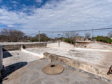 CASA EN VENTA BARRIO BELGRANO DOS DORMITORIOS
