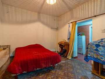 CASA EN VENTA BARRIO BELGRANO DOS DORMITORIOS