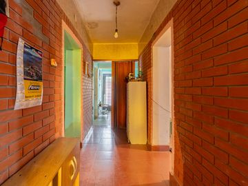 CASA EN VENTA BARRIO BELGRANO DOS DORMITORIOS