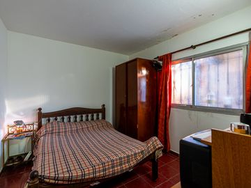 CASA EN VENTA BARRIO BELGRANO DOS DORMITORIOS