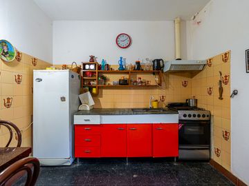 CASA EN VENTA BARRIO BELGRANO DOS DORMITORIOS