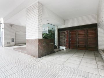 PISO 4 AMBIENTES COCHERA DEPENDENCIA RECOLETA