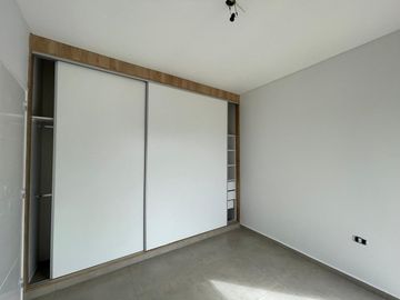 Casa estilo minimalista Bº La Quebrada Lujan