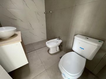 Casa estilo minimalista Bº La Quebrada Lujan