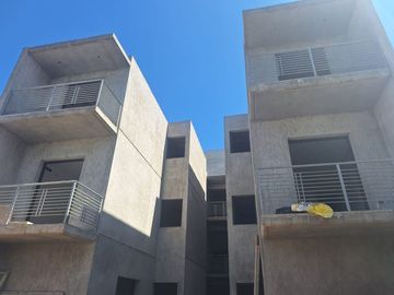 DEPARTAMENTO PLANTA BAJA CON PATIO