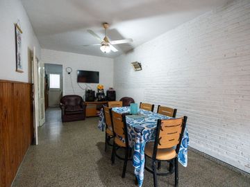 CASA EN VENTA DOS DORMITORIOS  LA FLORIDA
