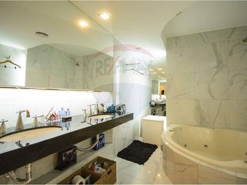 Departamento Venta  Recoleta - 4 amb.  c/cochera