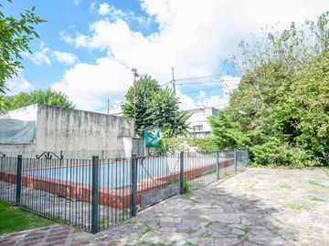 Casa 3 dormitorios+pileta+parque City Bell Venta