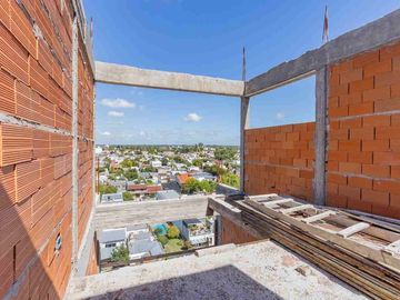 Departamento de 1 dormitorio en venta en La Plata