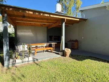 Venta Casa 3 Ambientes Con Jardin Pilar