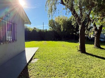 Venta Casa 3 Ambientes Con Jardin Pilar