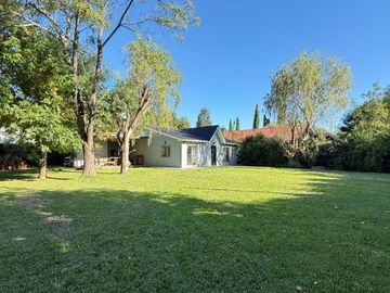 Venta Casa 3 Ambientes Con Jardin Pilar