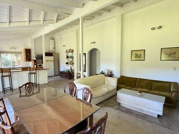 Venta Casa 3 Ambientes Con Jardin Pilar