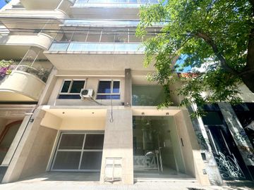 Divino 3 Amb. con gran Balcón, Patio y Pileta.